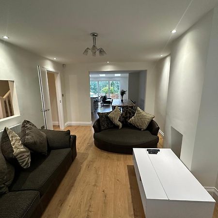 5 Bedroom House In 奥平顿 外观 照片