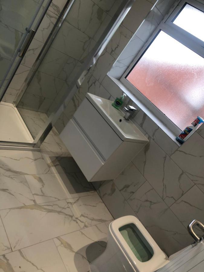 5 Bedroom House In 奥平顿 外观 照片